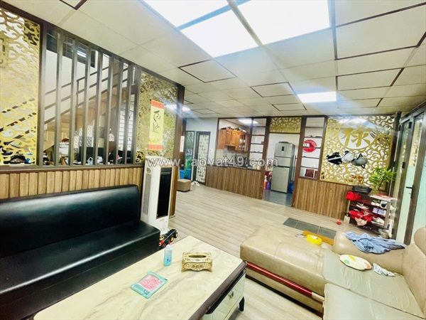 Giá tốt - chính chủ cần bán nhà 2 tầng tại ngõ vũ hữu, phường thanh xuân bắc,