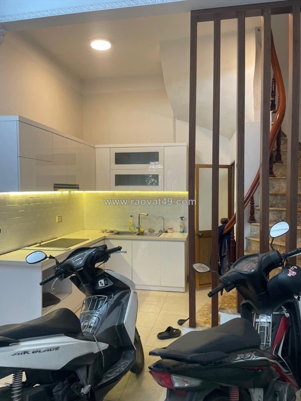 Giảm 500 triệu nhà doãn kế thiện 30 mét 5 tầng 9,5 tỷ
