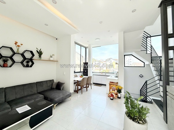 Giảm giá bán gấp khách sạn 2 mặt tiền đường nhựa chính ngô thì sỹ, đà lạt giá
