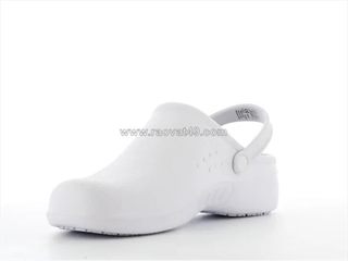 Giày nhà bếp - giải pháp an toàn và thoải mái