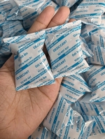 Gói hút ẩm thịnh phong giúp đồ ăn vặt giữ giòn lâu thế nào?