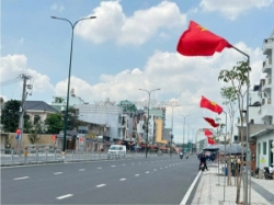 Hẻm xe hơi đường dương quảng hàm.
tương lai là mặt tiền dương quảng