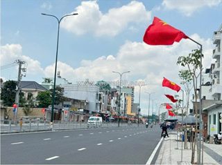 Hẻm xe hơi đường dương quảng hàm.
tương lai là mặt tiền dương quảng