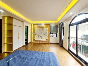 Hiếm- bán nhà đẹp ngọc thụy - mipec-  dân xây - full nội thất- ngõ nông- gần