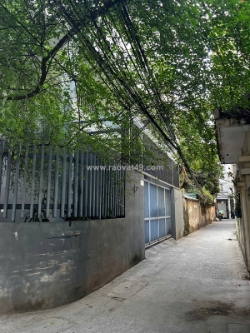 Hiếm, bán nhà lạc long quân,gần phố, diện tích rộng, mặt tiền 8m,chỉ 23.4 tỷ