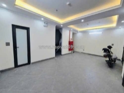 Hiếm! bán nhà ngõ 158 ngọc hà 48m 7 tầng mt 6.8m giá .3 tỷ 0878168006