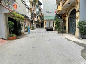 Khu phân lô hoàng văn thái, gara ô tô, phù hợp khách mua ở giá 16.5 tỷ.