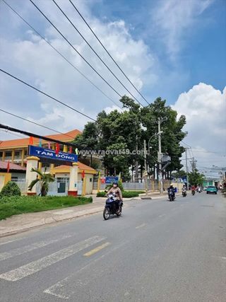 Mặt tiền phạm thị giây – ngay ngã 5 sầm uất – xây 5 lầu – chỉ 8,5 tỷ tl