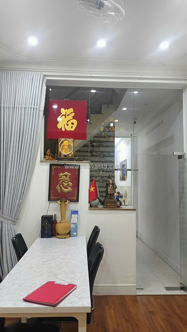 Mặt tiền xóm chiếu - quận 4 - 78m2 - 3 tầng - .5 tỷ