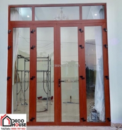 Mẫu cửa đi 1 cánh nhôm xingfa vân gỗ đẹp và hiện đại