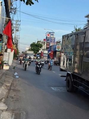 Mt nguyễn ảnh thủ – trung tâm thị trấn hóc môn (10.5x35) giá cực rẻ