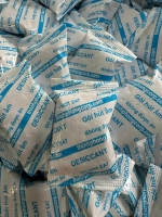 Muốn đồ ăn vặt giữ giòn, ngon lâu? gói hút ẩm thịnh phong là giải pháp!