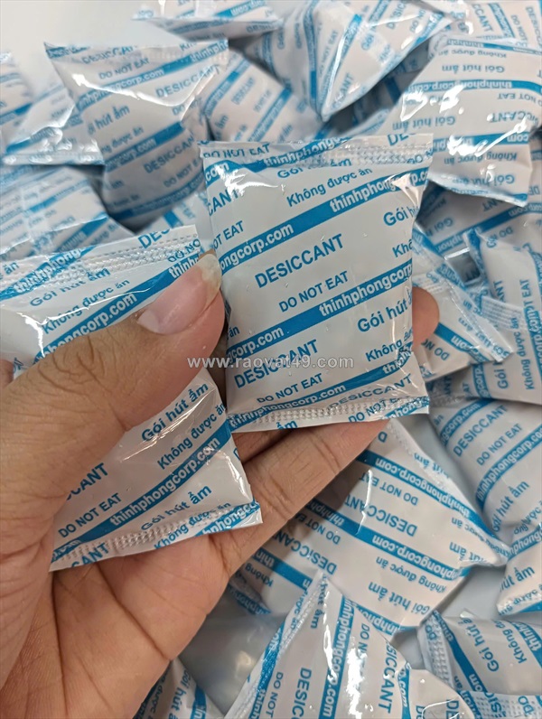 Muốn đồ ăn vặt giữ giòn, ngon lâu? gói hút ẩm thịnh phong là giải pháp!