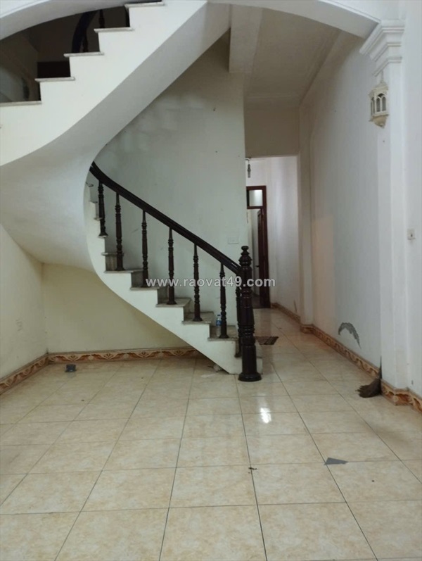 Ngọc lâm – trung tâm long biên  61m² – 3 tầng – 9.98 tỷ