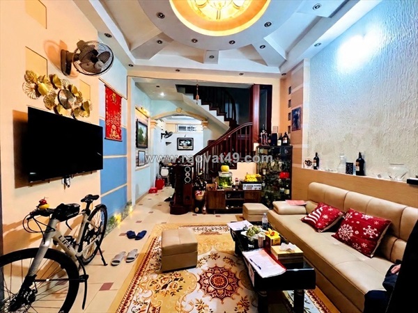 Nguyễn khang 50m x4 tầng 11,3 tỷ ngõ ô tô,thông các ngả,dân xây,gần phố