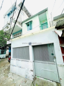 Nhà 2 tầng nở hậu vị trí đẹp đường ba đình p. chánh hưng. giá 4,39 tỷ tl