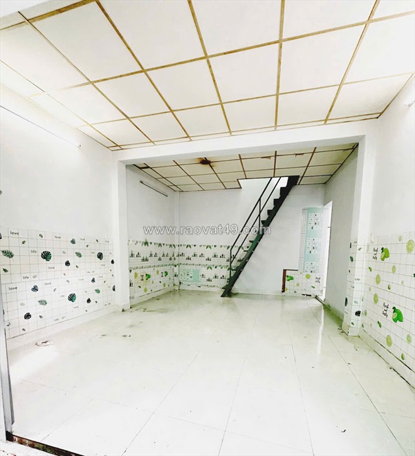 Nhà 2 tầng nở hậu vị trí đẹp đường ba đình p. chánh hưng. giá 4,39 tỷ tl