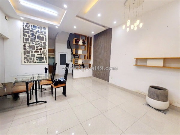 Nhà 5*10m 2 lầu/st hẻm 125 nguyễn thị tần p1q8 gần cầu chữ y