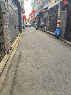 Nhà bán q12 diện tích gần 98m2 hẻm oto sát nhà -nhà đẹp -2 tầng vô ở ngay gần