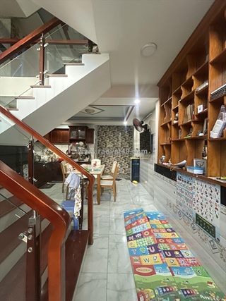 Nhà chính chủ-song hành trường chinh giáp gò vấp giáp nhà ga t3-dt:68m2 ( 4m x