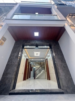 Nhà dạ nam ngay cầu chữ y 5p qua q1, giá : 6.15 tỷ (t/l)