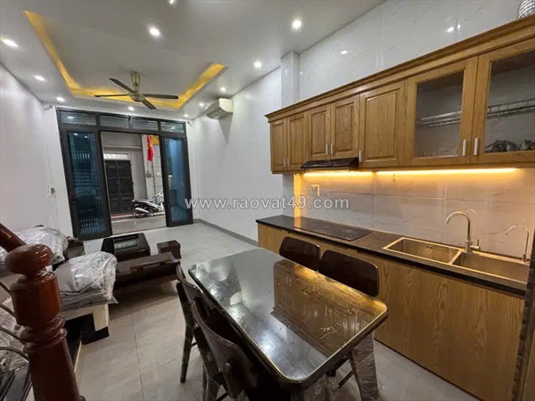Nhà đẹp phố đức giang  dt 30m - mt 3,5m  phân lô ngõ thông ô tô  chỉ 7️x t.ỷ
