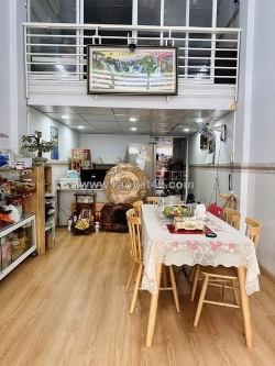 Nhà hxh đường thành thái quận 10 phường 14 cũ.