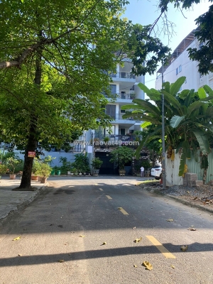 Nhà mặt tiền đối diện công viên, dự án huy hoàng, diện tích 8x20, 5 tầng, giá