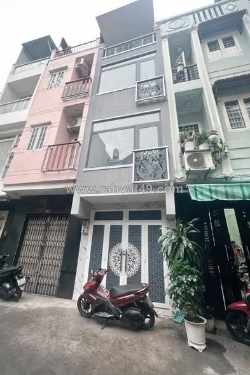 Nhà mặt tiền đường vĩnh hội quận 4 cũ.