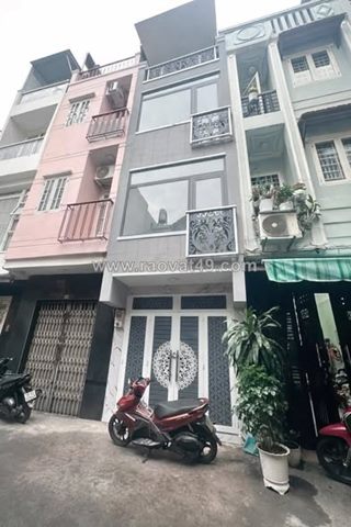 Nhà mặt tiền đường vĩnh hội quận 4 cũ.