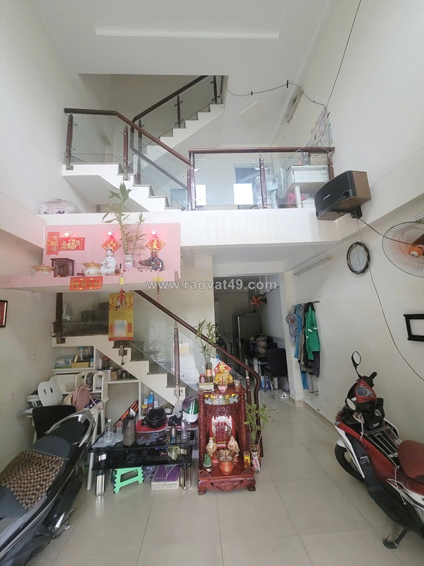 Nhà mới 3 tầng c3 phạm hùng,bình hưng,bình chánh. giá: 3.6 tỷ