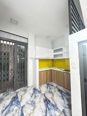 Nhà shhc 4.4*11m/2lầu/4pn/3toilet hẻm thông 39 dạ nam p2q8