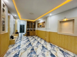 Nhỉnh 5 tỷ- nhà hẻm ba gác – ngay cầu nguyễn văn cử 3 tầng btct (4.4x11m) giao