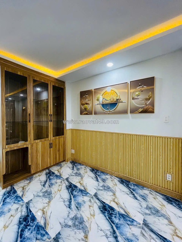 Nhỉnh 5 tỷ- nhà hẻm ba gác – ngay cầu nguyễn văn cử 3 tầng btct (4.4x11m) giao