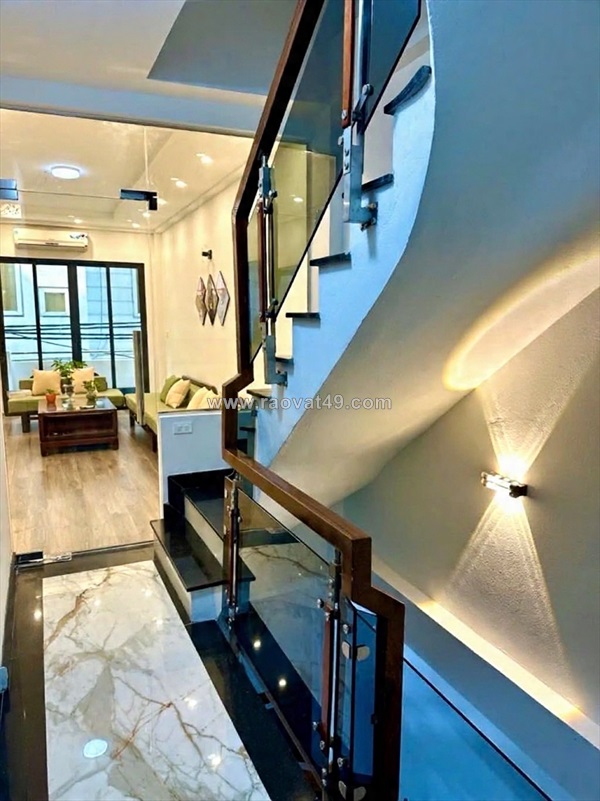 Phố ngọc hà dt 48m x 5 tầng  tỷ.ô tô đỗ cửa,dân xây mới,ngõ thông