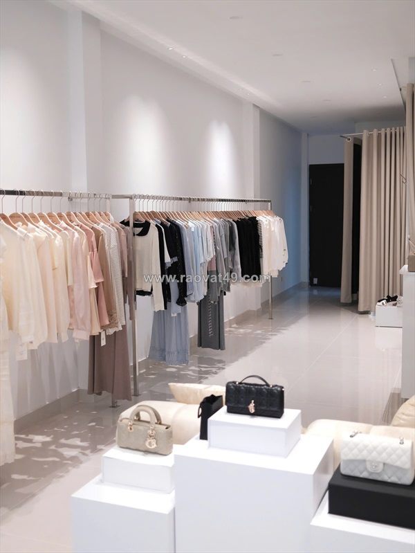 Sang nhượng shop mặt phố lê ngọc hân ,hai bà trưng, hà nội