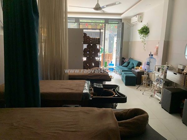 Sang nhượng spa đang hoạt động tốt – full nội thất – ngay chợ hoàng hoa thám,