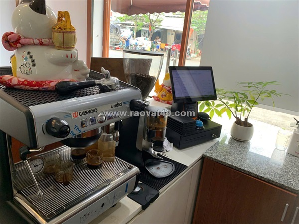 Sang quán cafe căn góc có gác ở lại