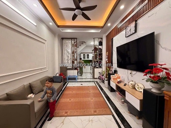 Tài chính quanh 6 tỷ bạn mua được gì ở long biên ? 5 tầng full nội thất