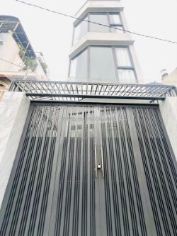 Trần xuân soạn - quận 7 - hẻm ô tô - 3 tầng - 41m2 - 8.8 tỷ