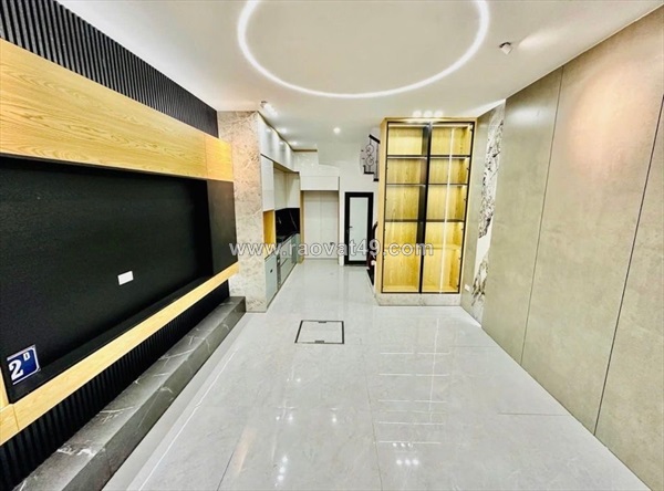 Xuân la 33m x5 tầng 10,8 tỷ full nội thất,ô tô đỗ cửa,5p ra hồ tây