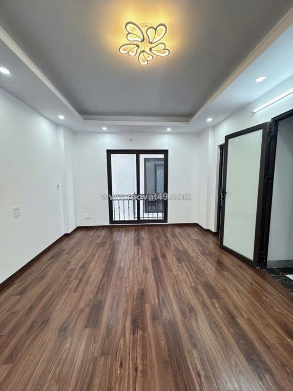 6.5 tỷ – xây mới 5 tầng việt hưng – sau bigc long biên.
