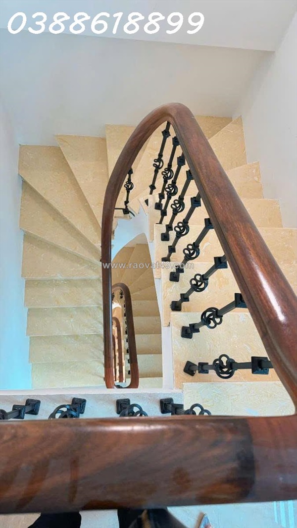 Bán building mặt phố hoàng văn thái 120mx8t,mt6m - dt 1,5 tỷ/năm - hoàn công,