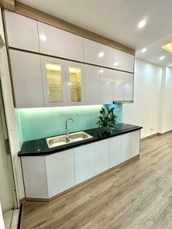 Bán gấp căn hộ chung cư tòa kim văn - kim lũ - tặng nội thất.