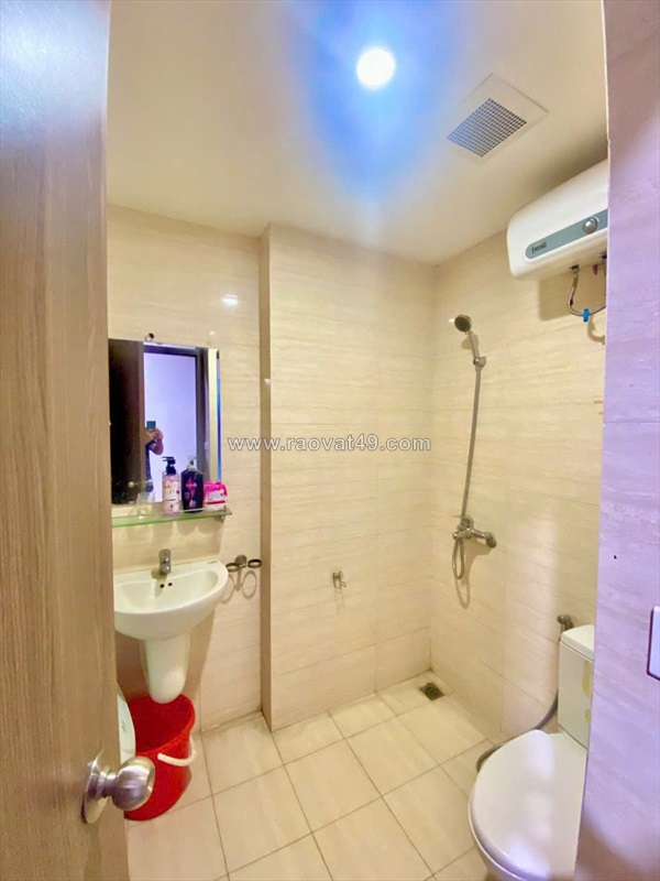 Bán gấp giá rẻ căn hộ khép kín văn hương 37m, tầng 2, mặt tiền 3m, 1.75 tỷ đống