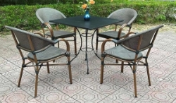 Bàn ghế ngoài trời cho sân vườn, ban công – bền gọn 2026