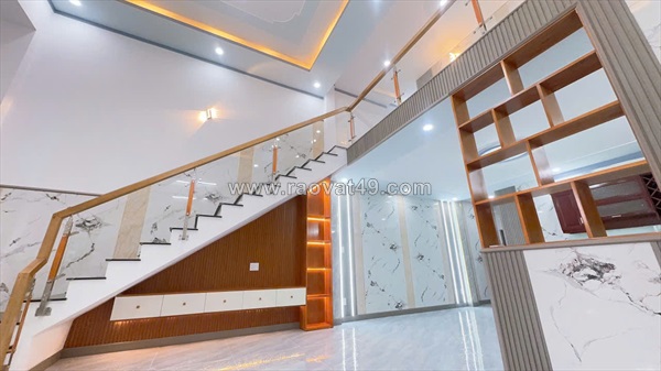 Bán nhà 2 tầng mặt tiền vừa ở vừa kinh doanh,gần nguyễn thị minh khai