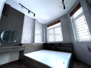 Bán nhà bình thạnh oto vào nhà 60m2 5 tầng ngang 4,2m 5 pn kd đỉnh hoảng hoa