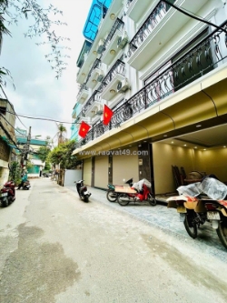 Bán nhà chia lô cầu diễn 37m2x5t, thang máy, ô tô,ở ngay, tặng full đồ, 8.5 tỷ