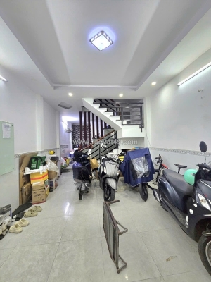 Bán nhà chính chủ - nguyễn xí - bình thạnh - 3 tầng btct - hẻm 3.5m - siêu hiếm